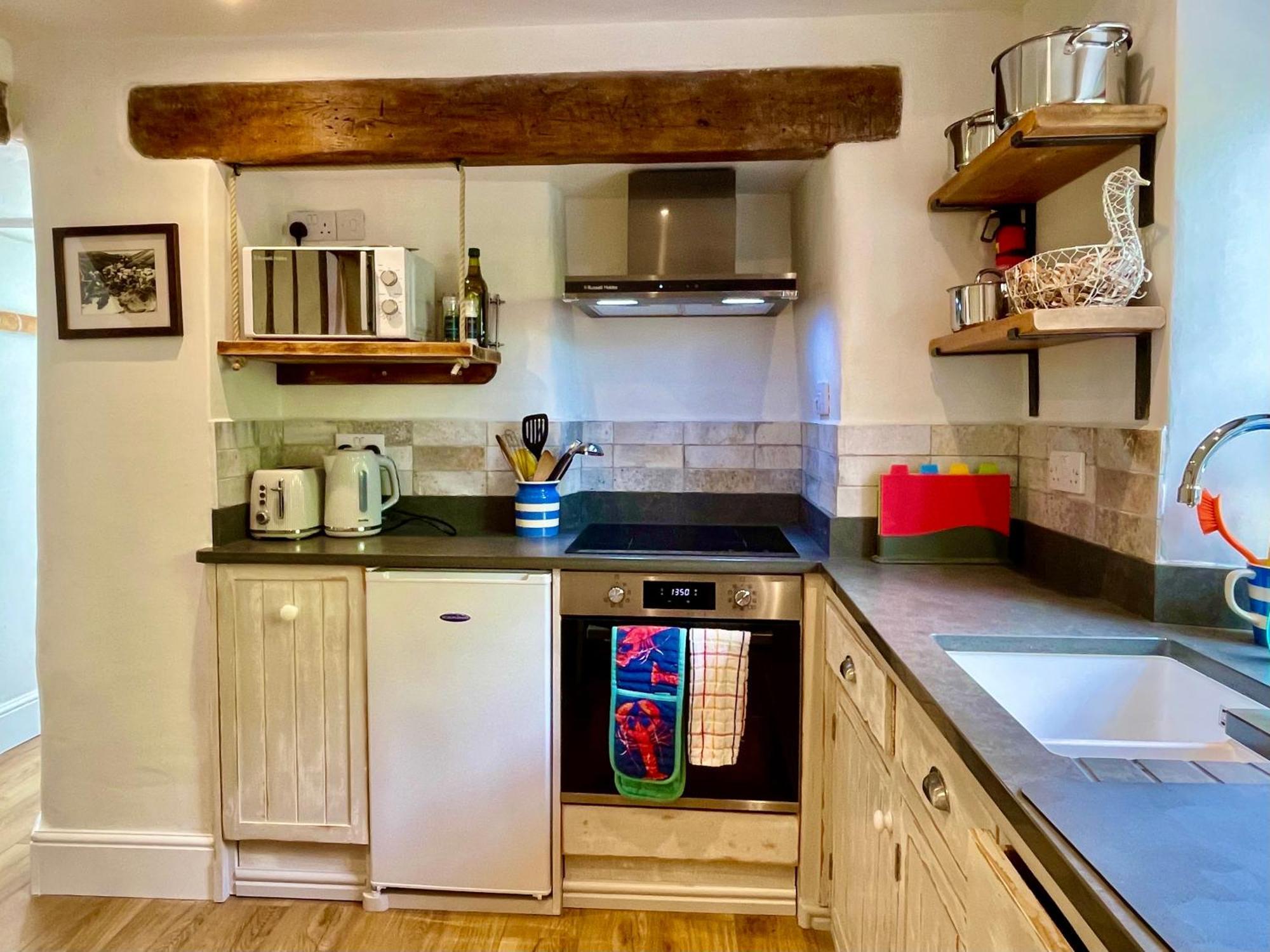 Unique Retreat - 2 Bedroom Cliff Top Cottage With Large Terrace Portloe Eksteriør billede